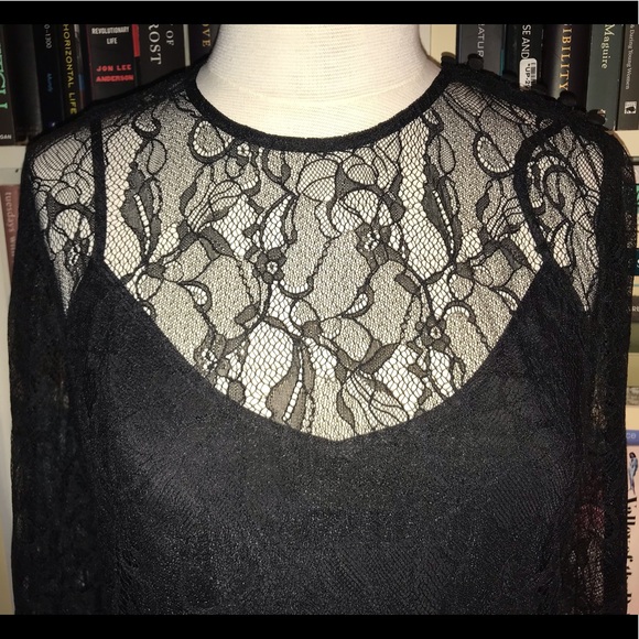 TY-LR "Sorrento" Black Lace Bell Sleeve Dress - Picture 2 of 8